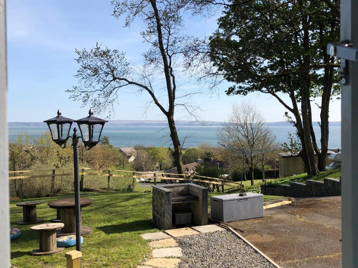 래넬리 Bronllys Farm Coastal Self-Catering 아파트 외부 사진