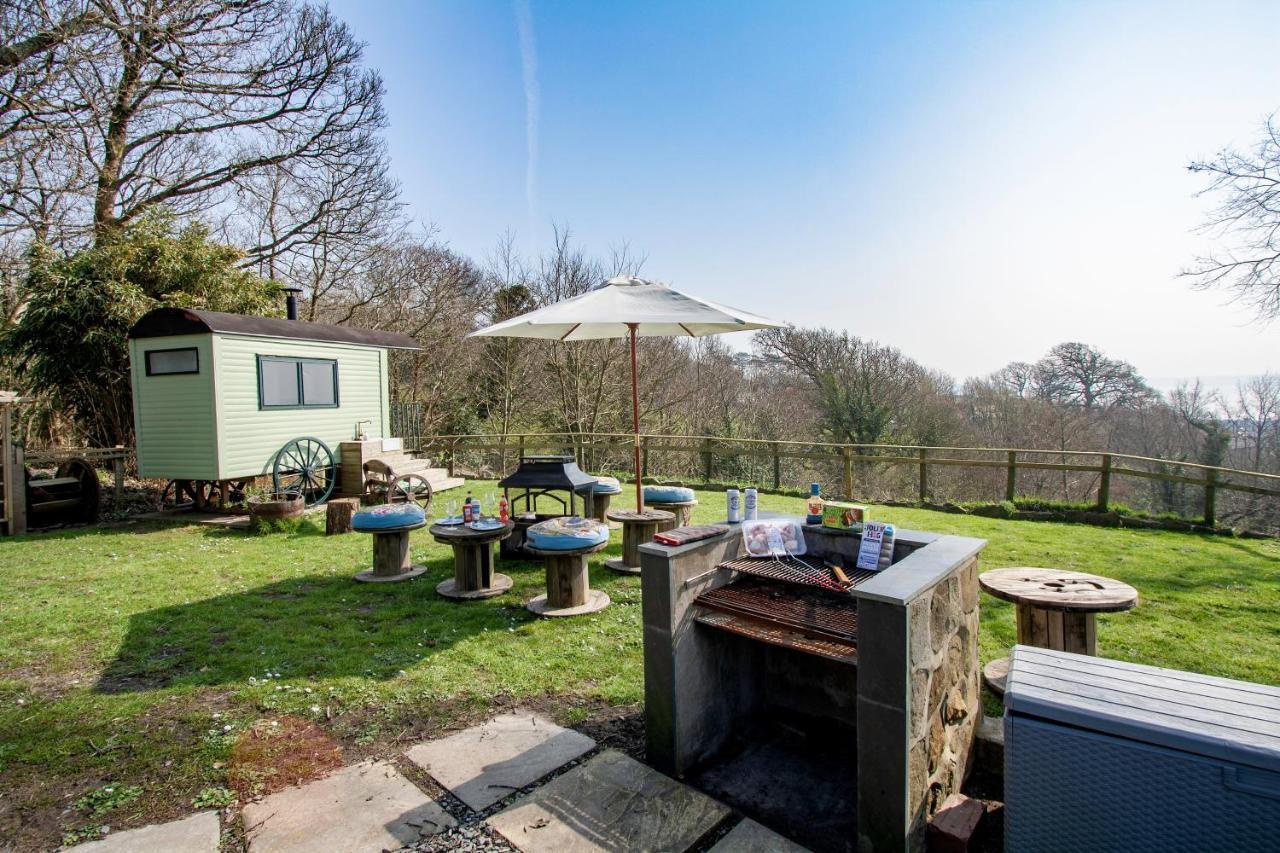래넬리 Bronllys Farm Coastal Self-Catering 아파트 외부 사진